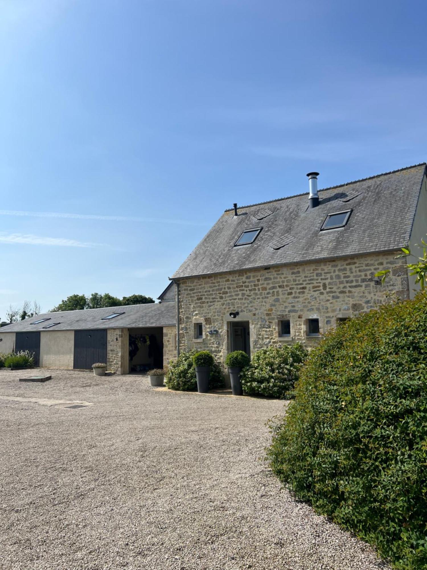 L'Atelier, Dependance De Charme, Ste Mere Eglise Сент-Мер-Эглиз Экстерьер фото